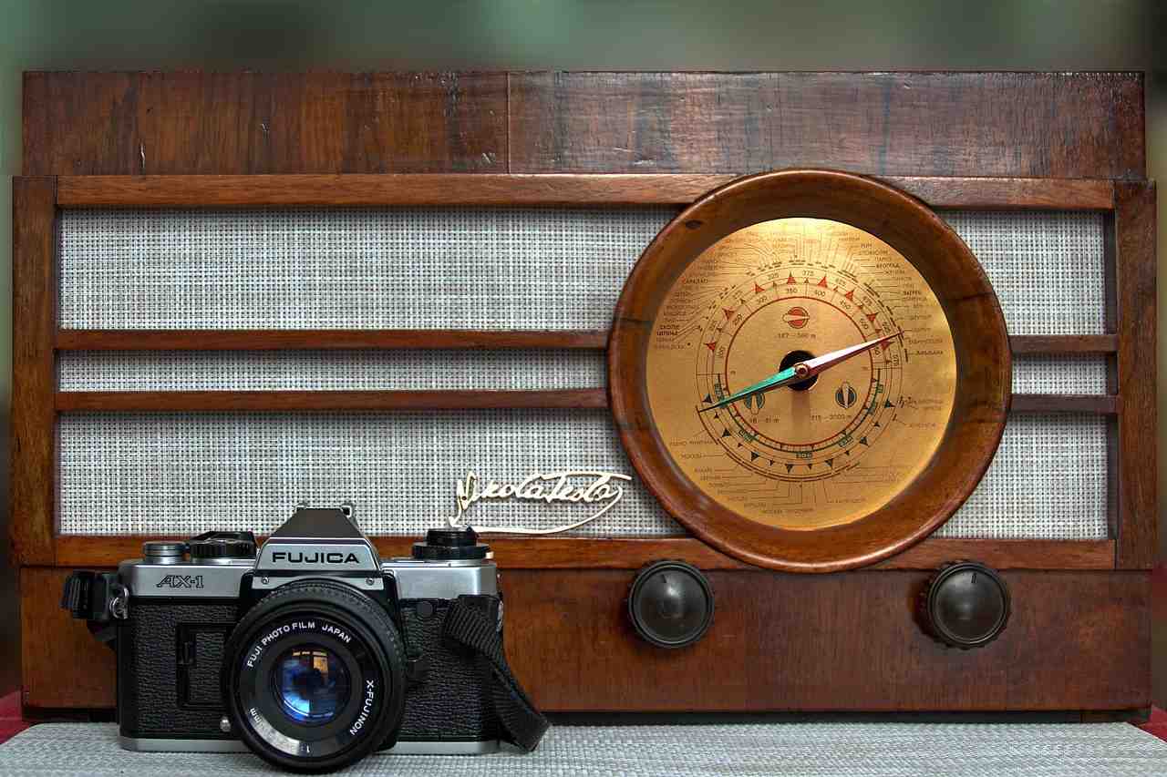 rétro, vieille radio, caméra analogique